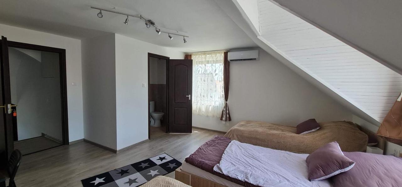 Arató Vendégház Pécs Esterno foto